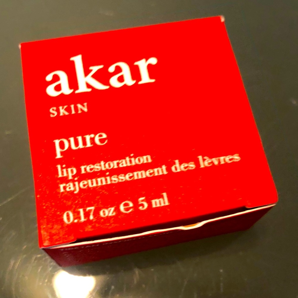 NIB Akar skin pure lip restoration